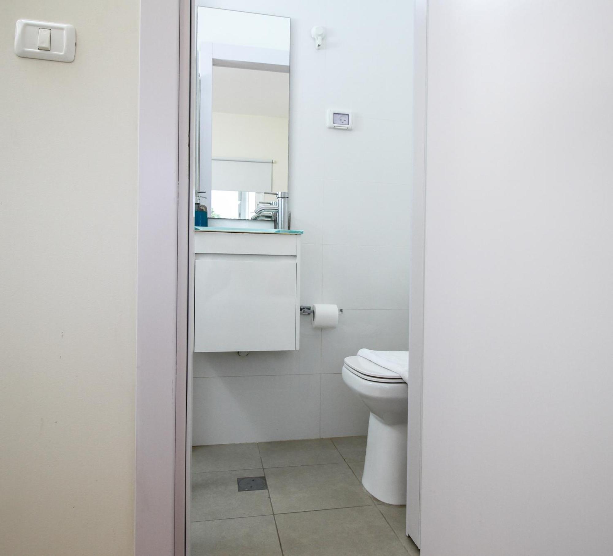 Villa Ono - At Bar Ilan University And Sheba Hospital Qiryat Ono Room photo