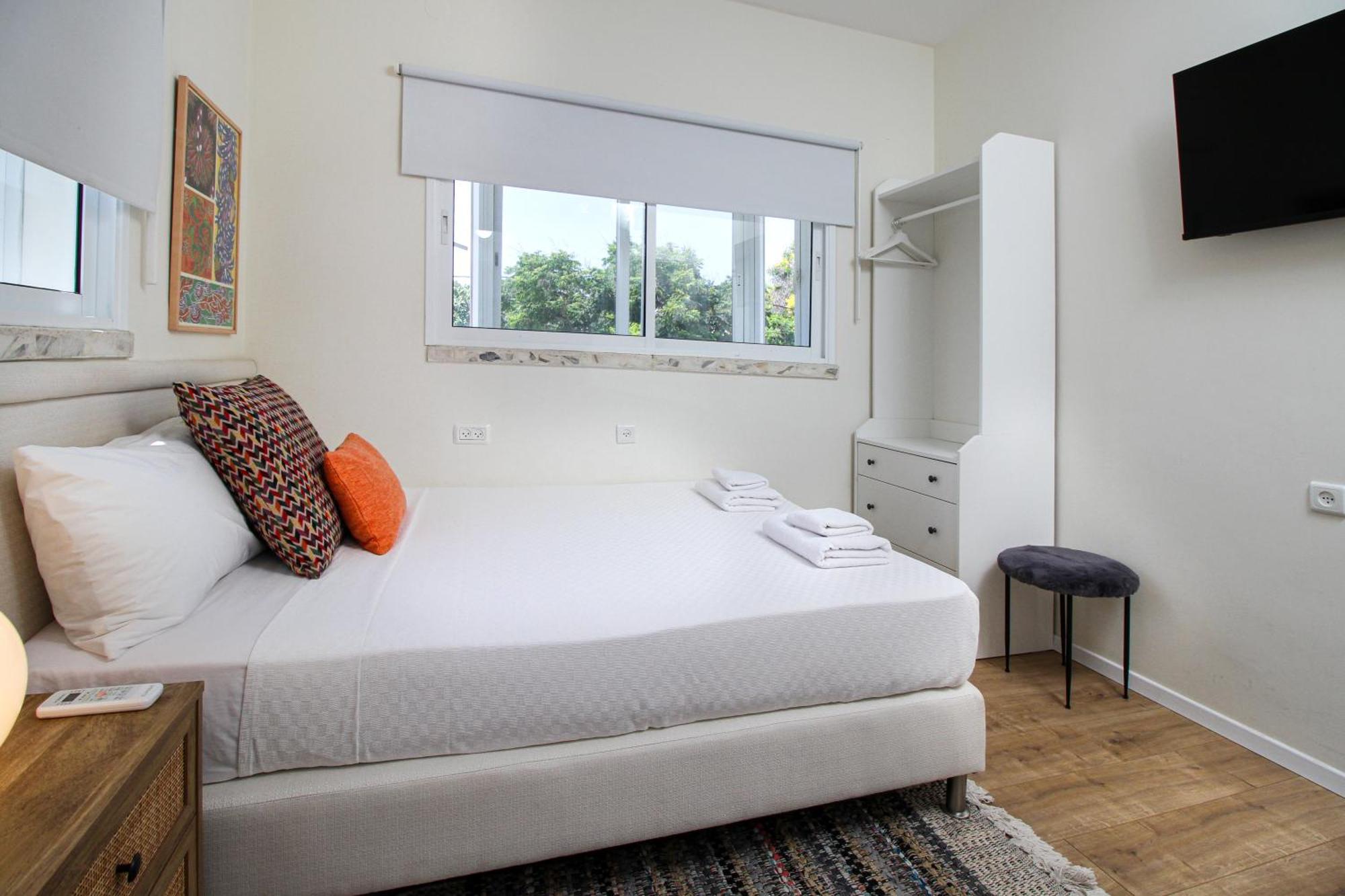 Villa Ono - At Bar Ilan University And Sheba Hospital Qiryat Ono Room photo